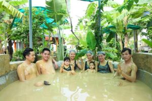 Tắm bùn khoáng tự nhiên Galina Phú Quốc