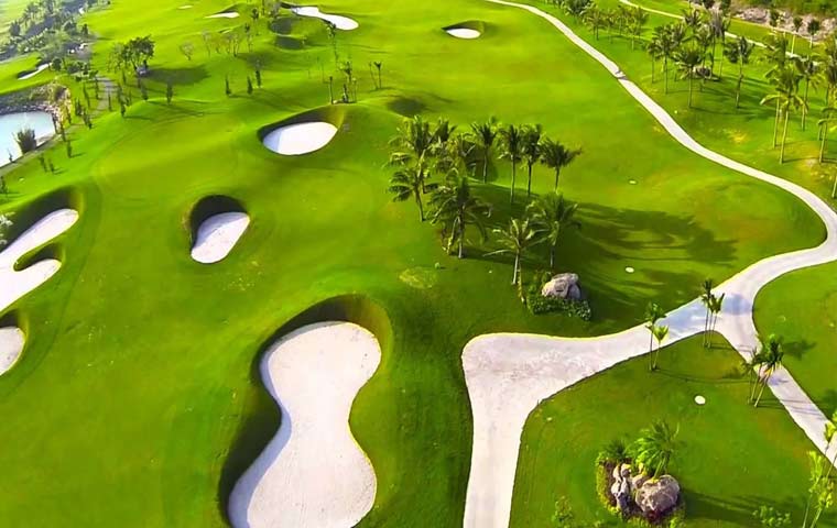 Đánh golf sang chảnh trên đảo Hòn Tằm