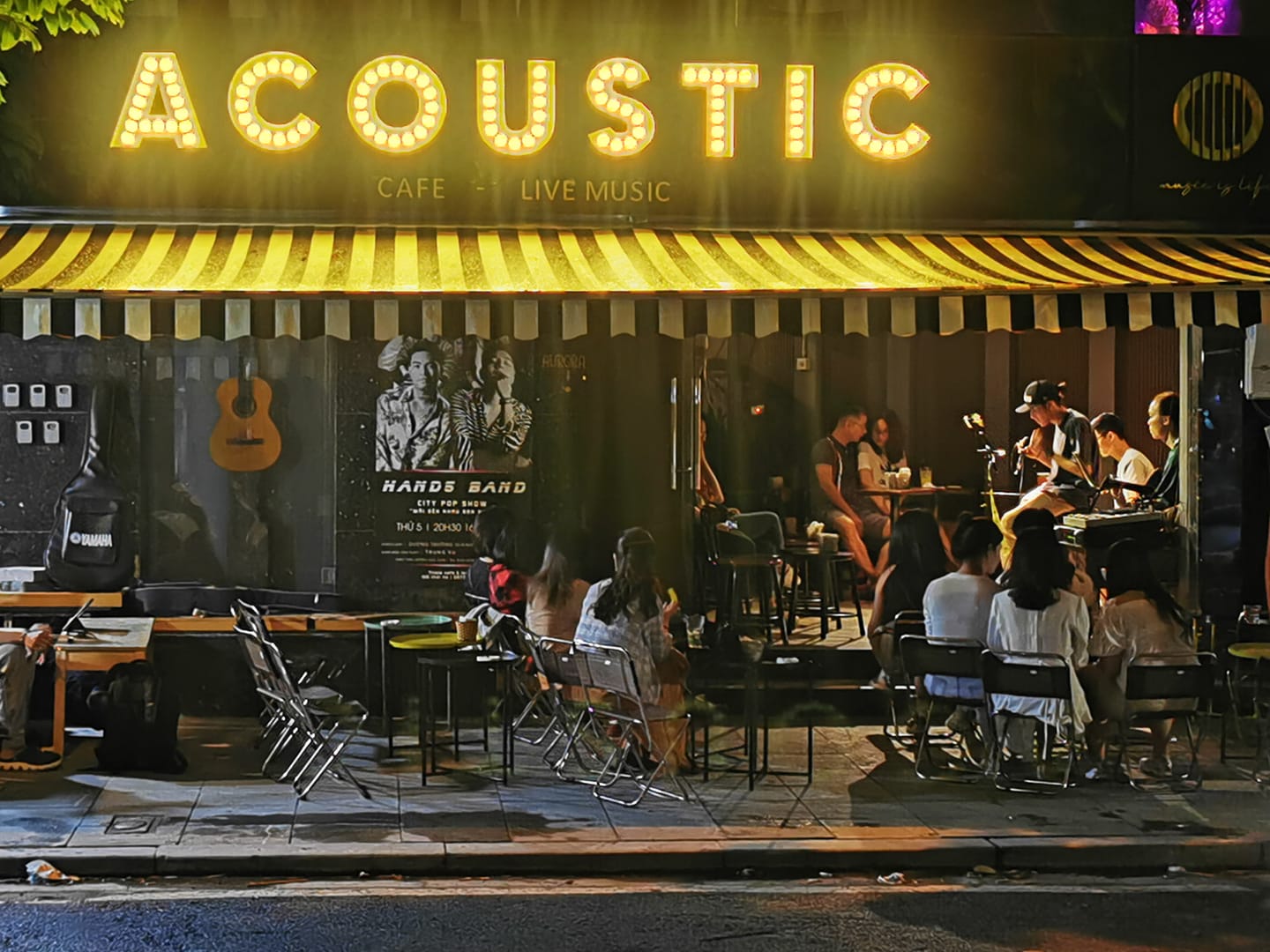 cafe acoustic Ha Noi 1