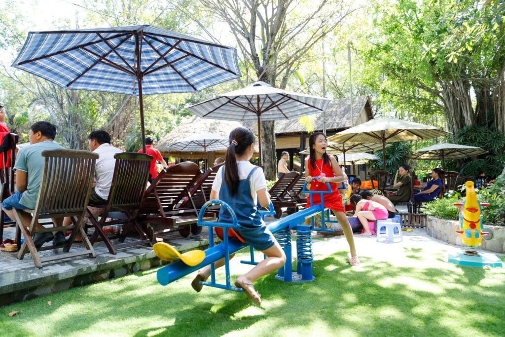 phuong nam resort binh duong review 15