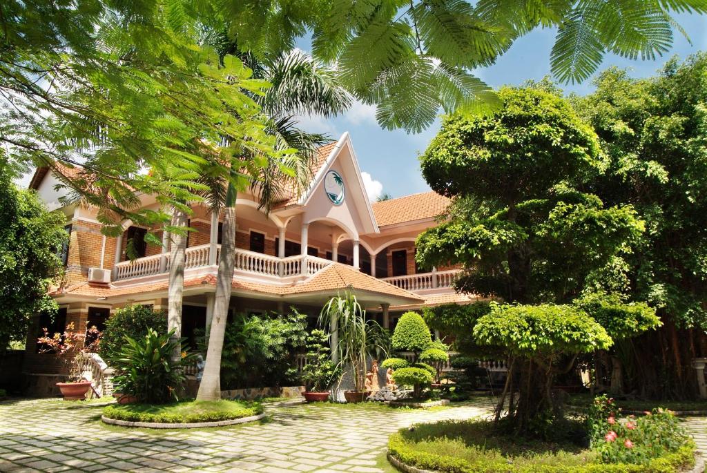 phuong nam resort binh duong review 5