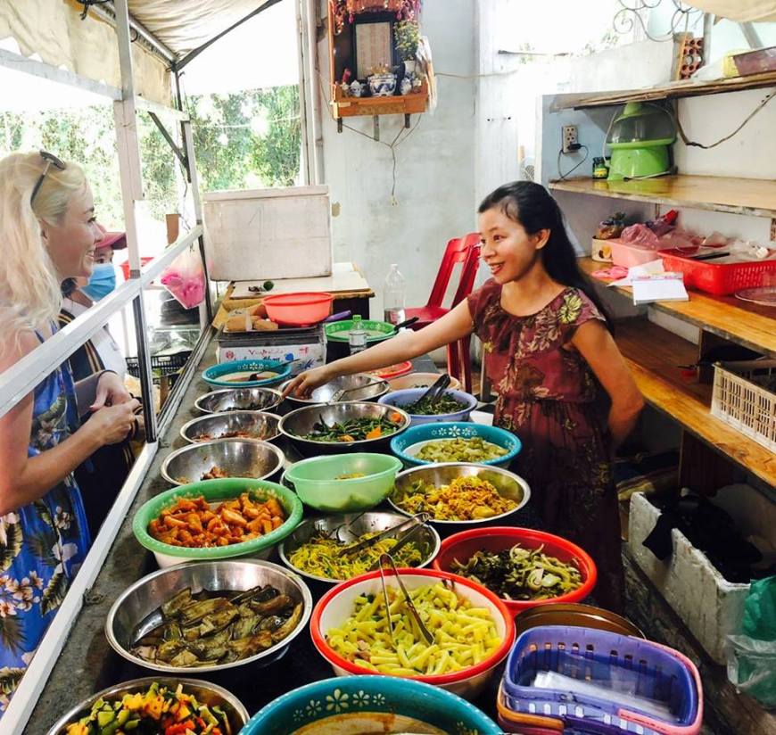 Tam Quang Minh – Vegetarian Restaurant quay do an