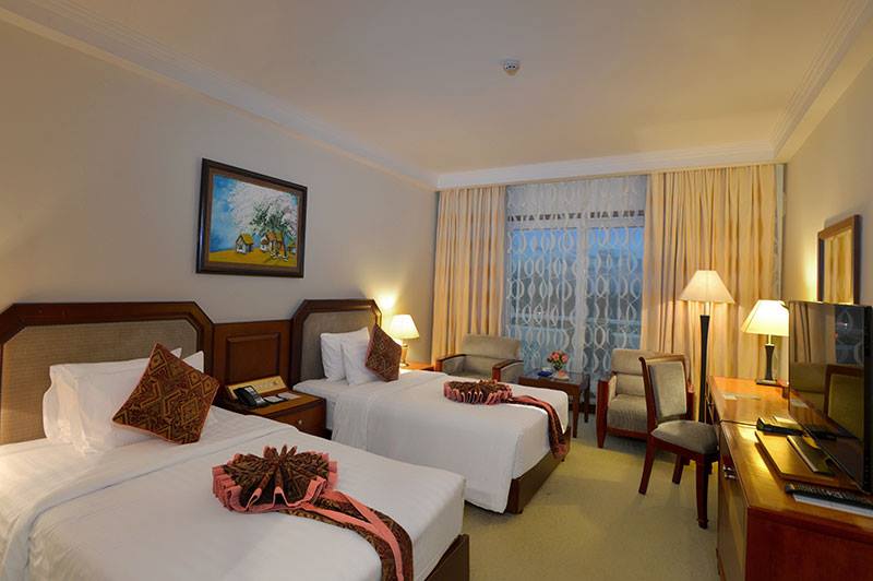 pearl river hotel & resort phong o