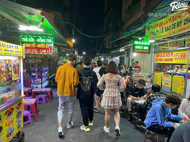 Chợ đêm Sài Gòn 8